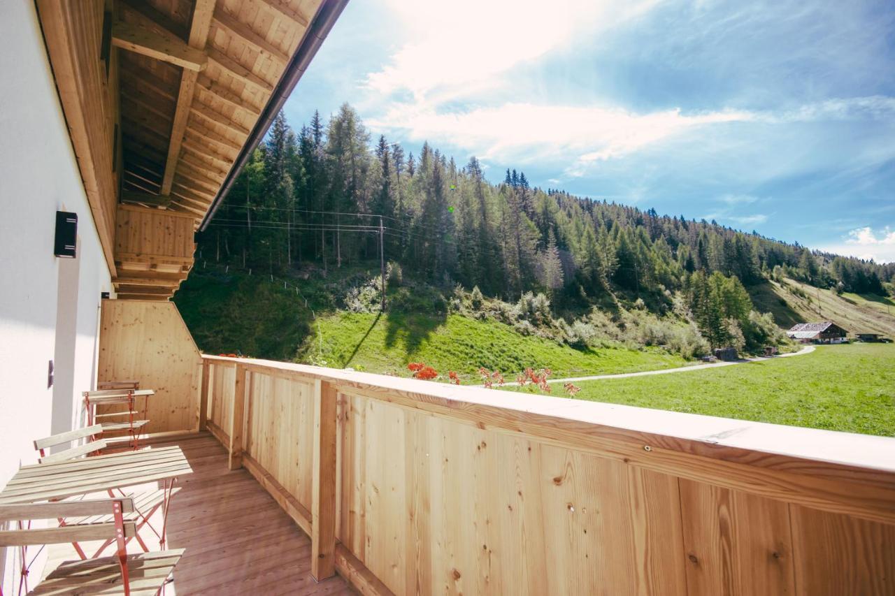 Nedererhof - Zimmer Enzian Mit Gemeinschaftskueche Schmirn Luaran gambar